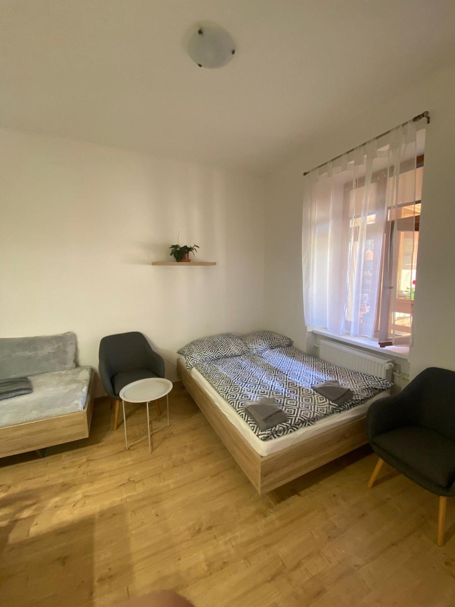Apartmany Johanka Nachod Bagian luar foto